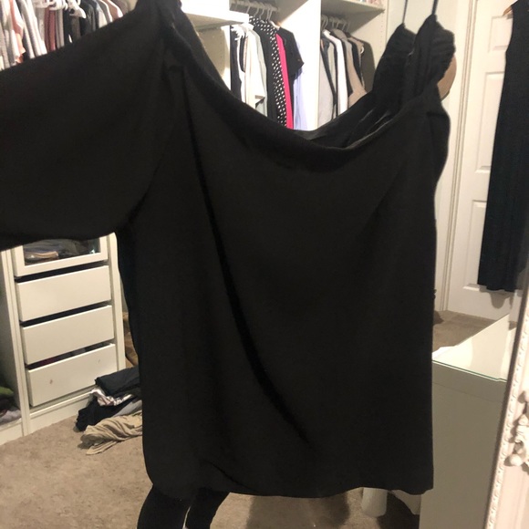 Artiza Babaton off the shoulder top - Picture 1 of 4